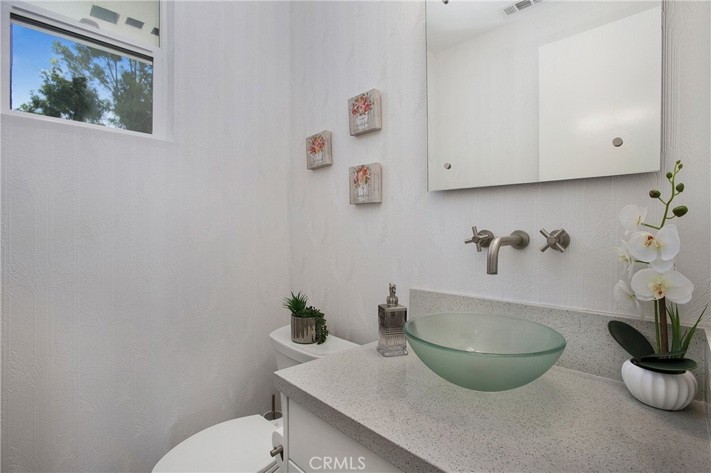 MLS #OC25173602 image #7