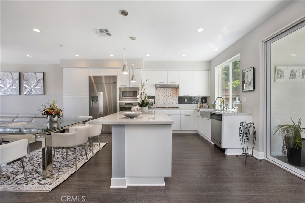 MLS #OC25173602 image #8