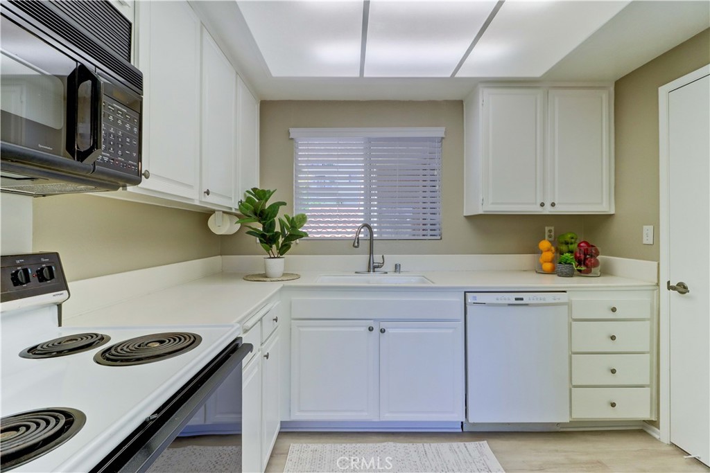 MLS #OC25173842 image #13