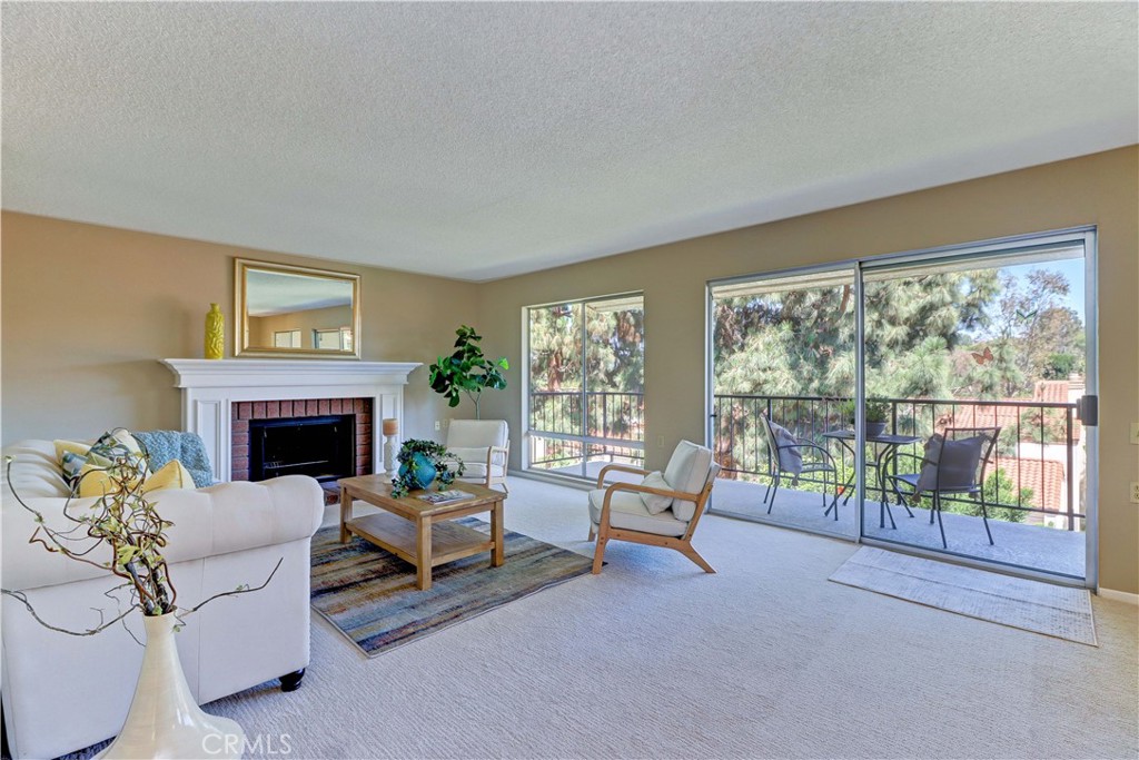 MLS #OC25173842 image #3