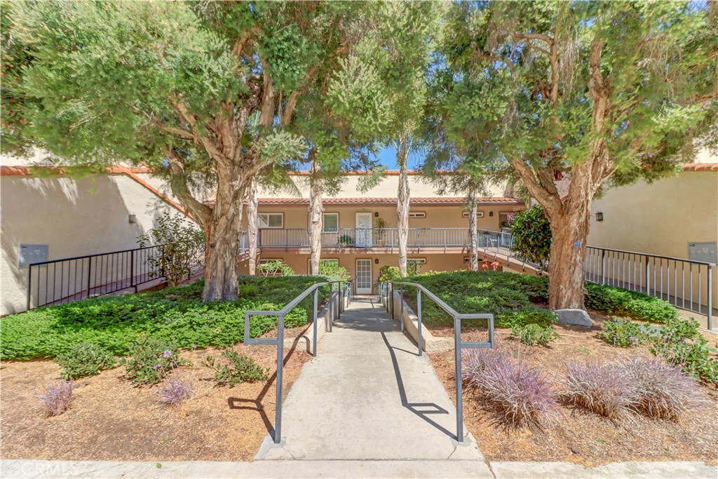 MLS #OC25173842 image #35