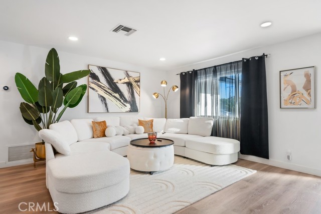 MLS #OC25174085 image #10