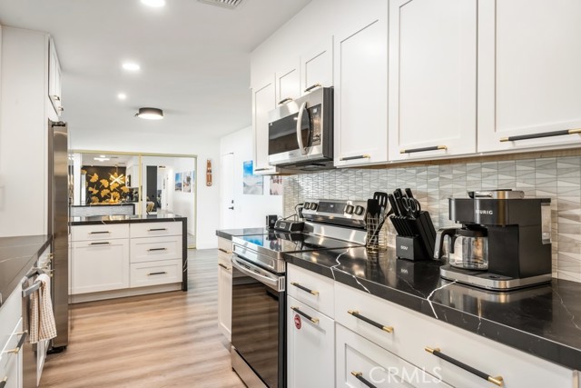 MLS #OC25174085 image #2