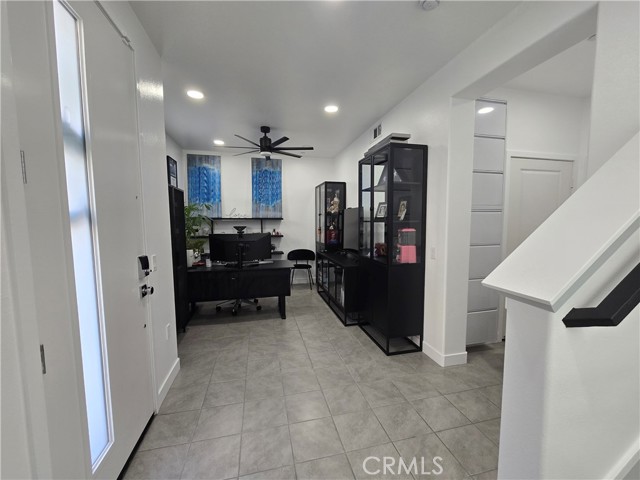 MLS #OC25174194 image #1