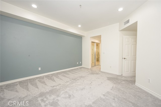 MLS #OC25174246 image #17