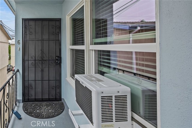 MLS #OC25174257 image #1