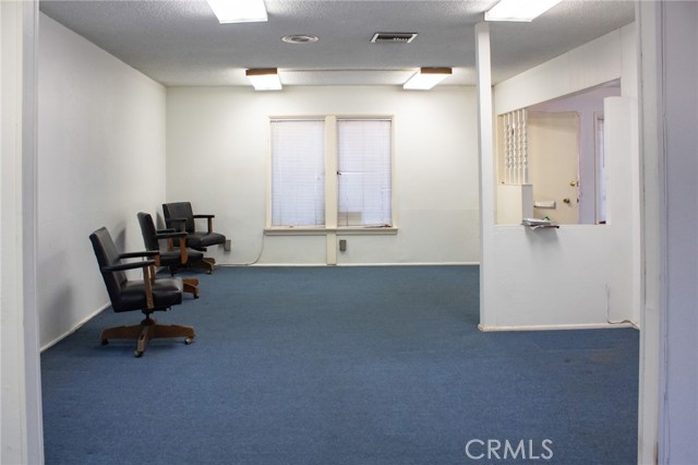 MLS #OC25174393 image #1