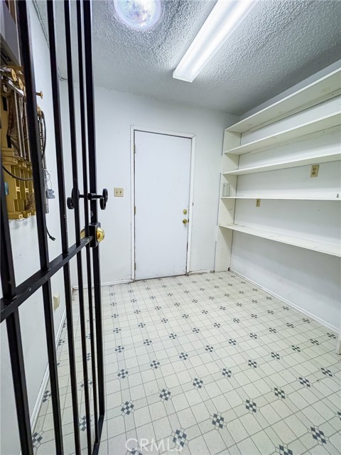 MLS #OC25174393 image #5