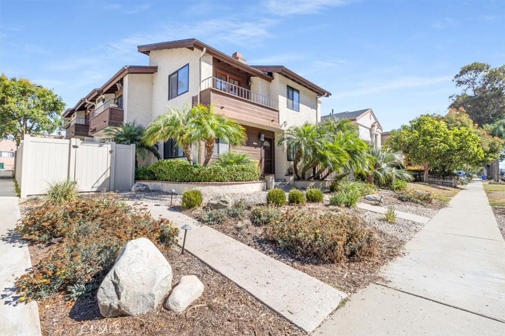 MLS #OC25174643 image #5