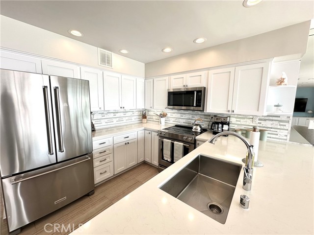 MLS #OC25174917 img 10