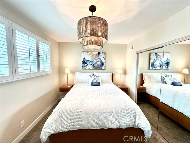 MLS #OC25174917 img 12