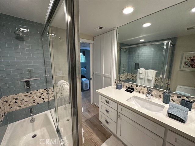 MLS #OC25174917 img 17