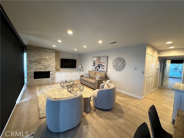 MLS #OC25174917 img 7