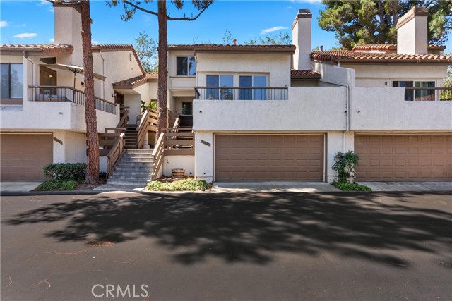 MLS #OC25174936 image #0