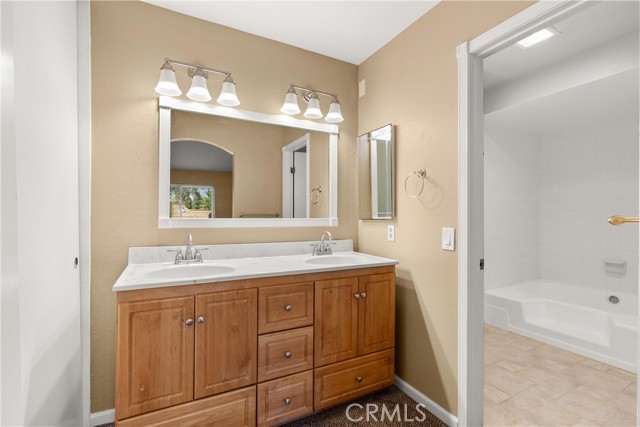 MLS #OC25174936 image #29