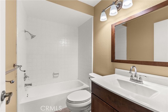 MLS #OC25174936 image #35