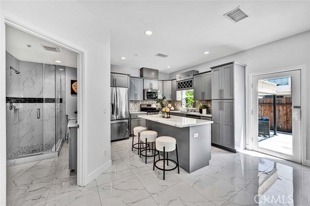 MLS #OC25175517 image #15