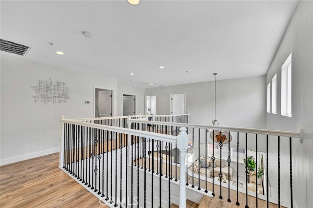 MLS #OC25175517 image #27