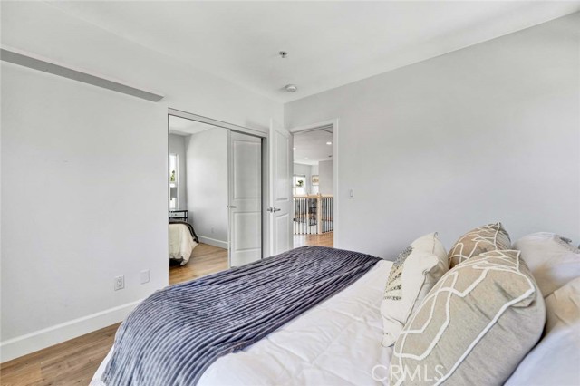 MLS #OC25175517 image #31