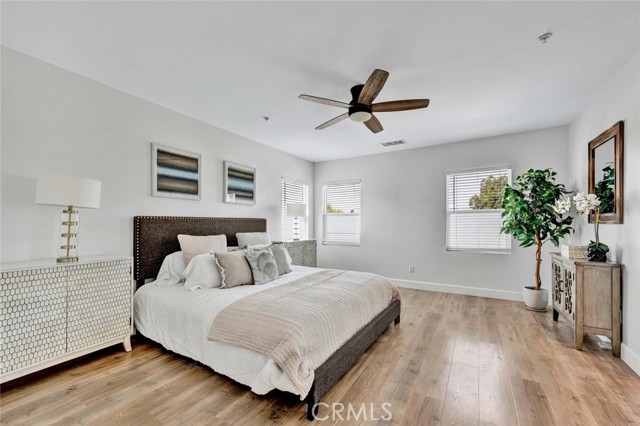 MLS #OC25175517 image #35