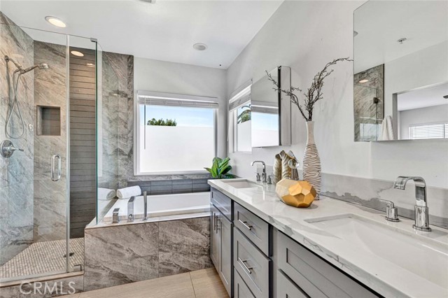 MLS #OC25175517 image #40