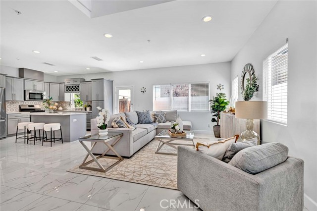 MLS #OC25175517 image #8