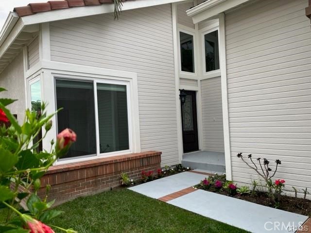 MLS #OC25175630 image #2