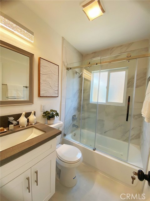 MLS #OC25175645 image #4