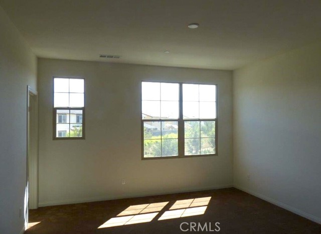 MLS #OC25175731 image #4