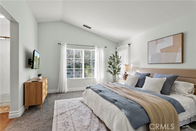 MLS #OC25176132 image #12