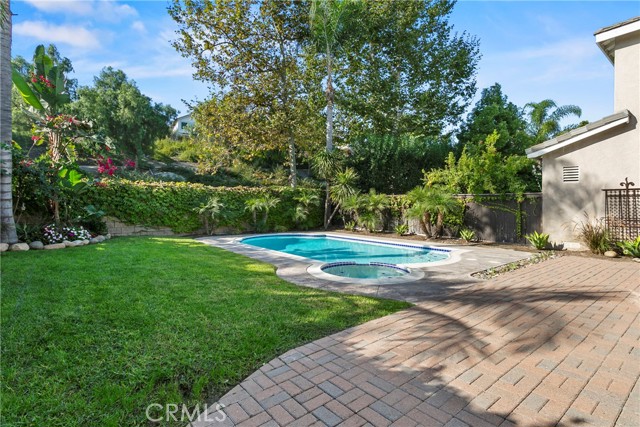 MLS #OC25176132 image #23