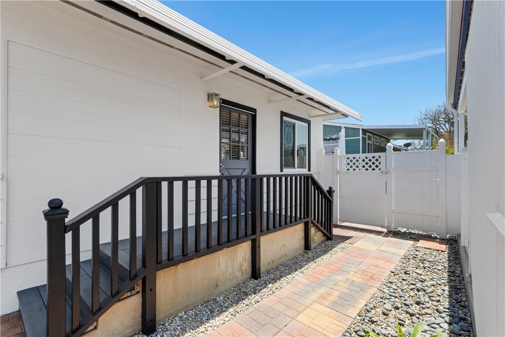 MLS #OC25176182 image #10