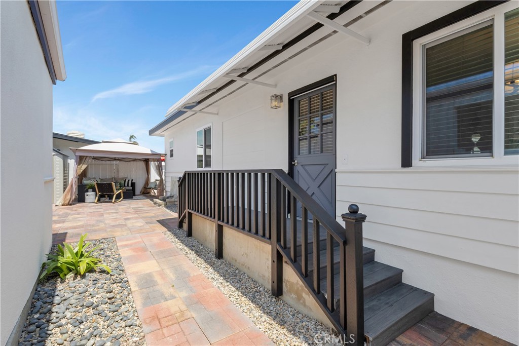 MLS #OC25176182 image #11