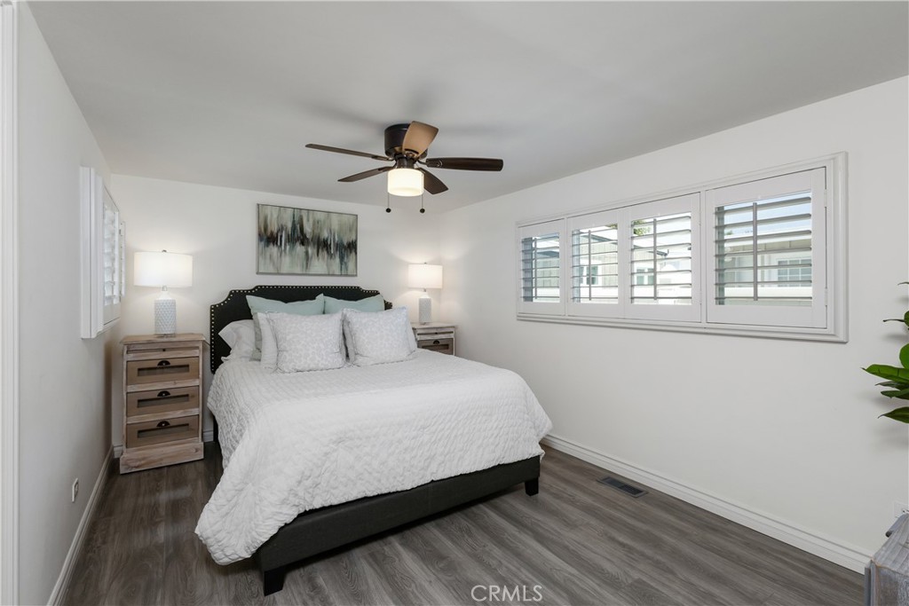 MLS #OC25176182 image #32