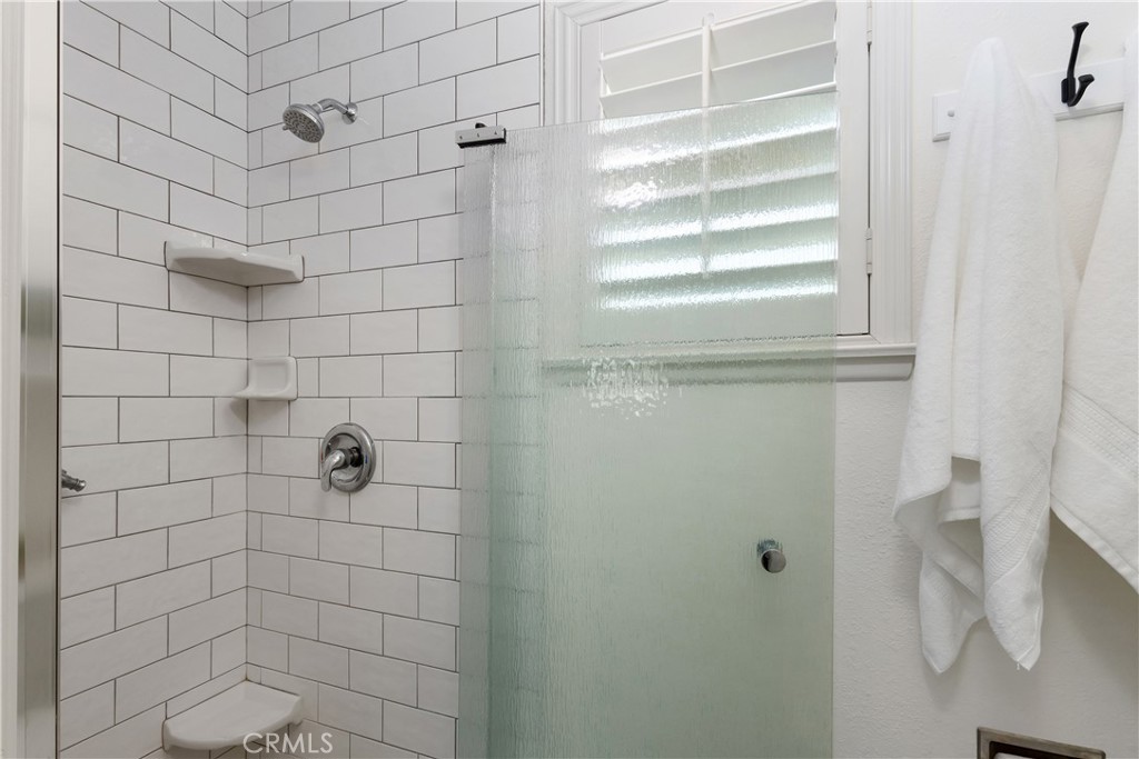 MLS #OC25176182 image #37