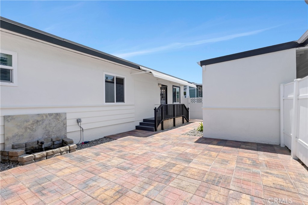 MLS #OC25176182 image #6