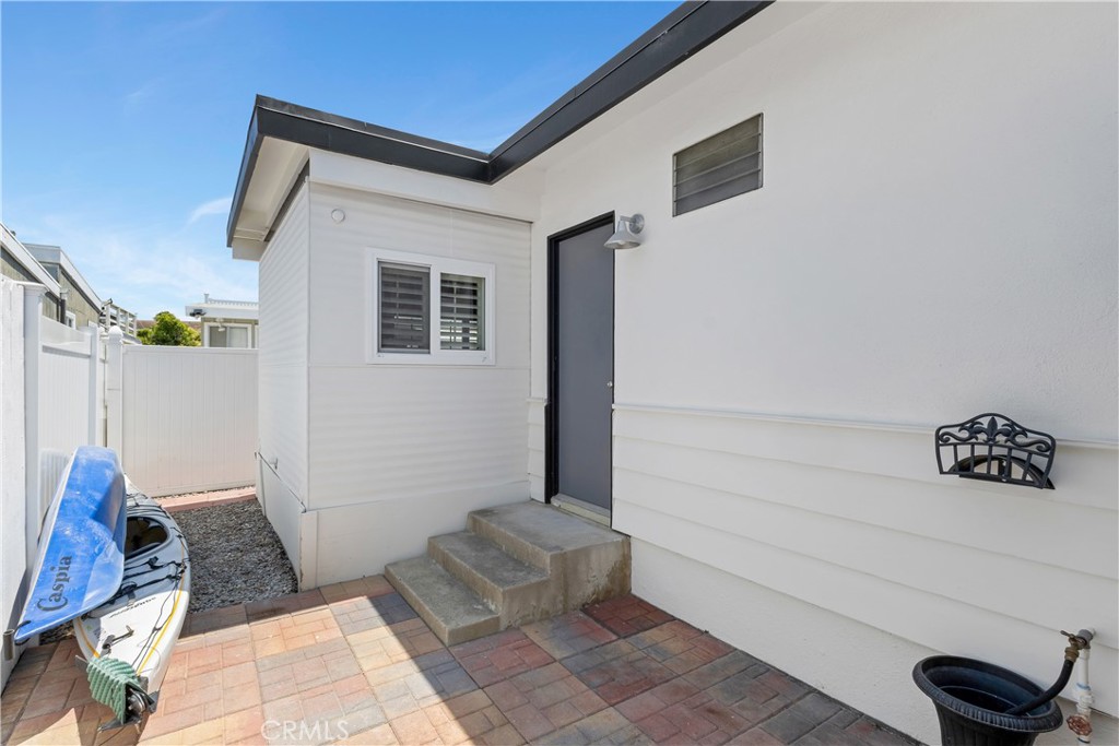 MLS #OC25176182 image #9