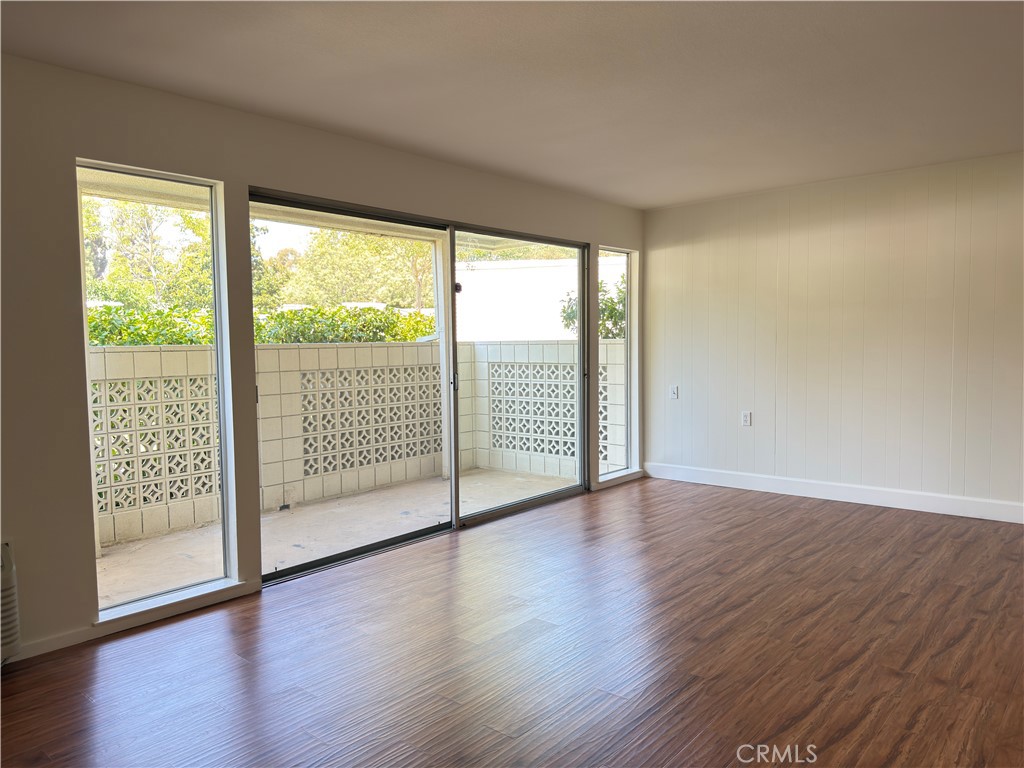 MLS #OC25176233 image #2