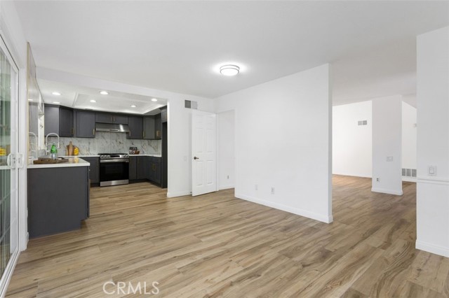 MLS #OC25176237 image #4