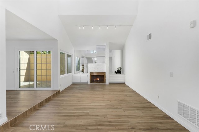 MLS #OC25176237 image #7