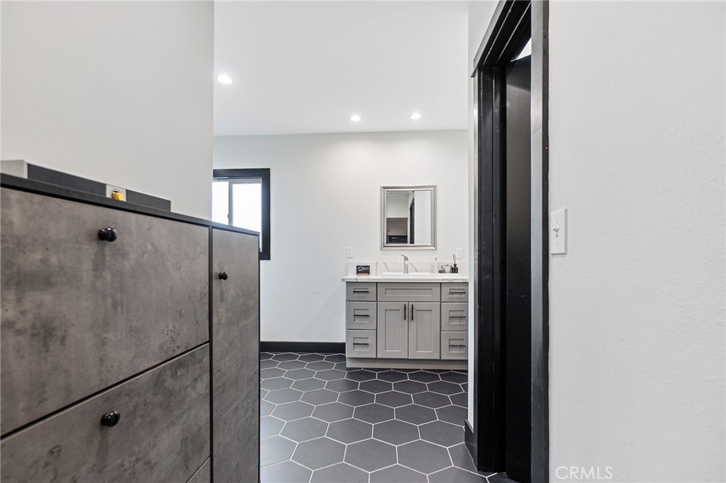 MLS #OC25176241 image #18