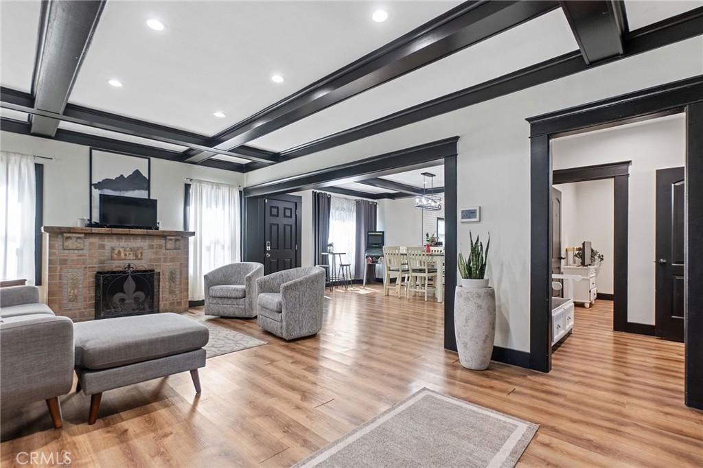 MLS #OC25176241 image #2