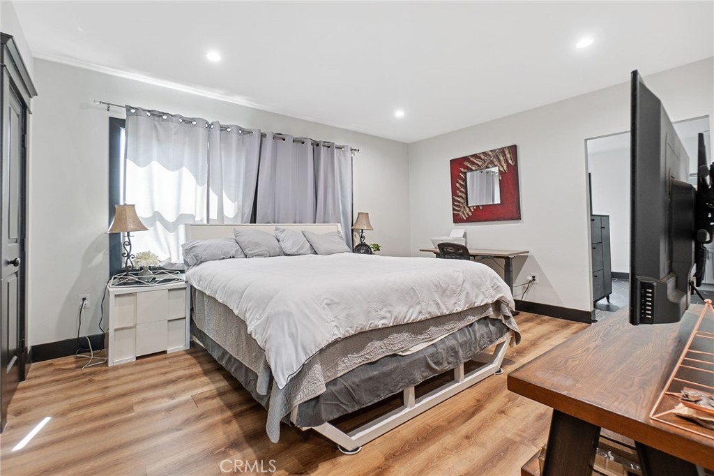 MLS #OC25176241 image #21