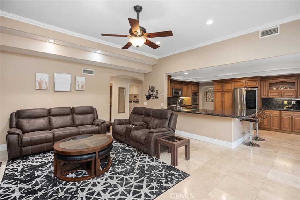 MLS #OC25176261 image #17