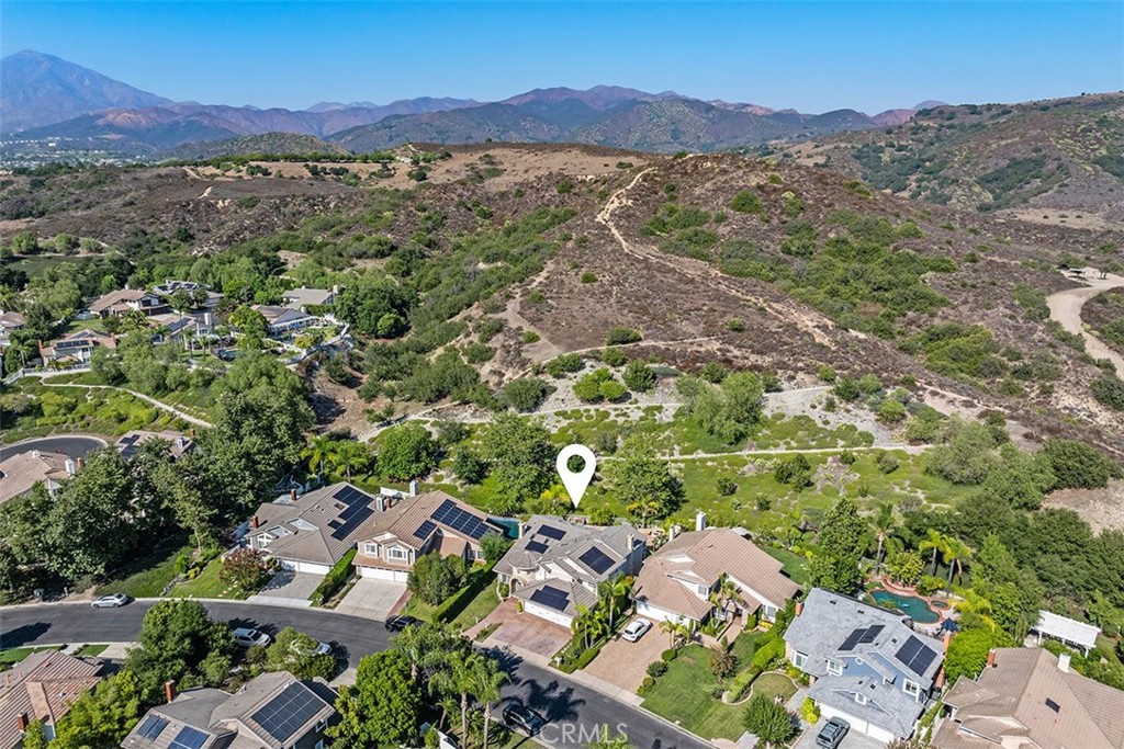 MLS #OC25176261 image #33