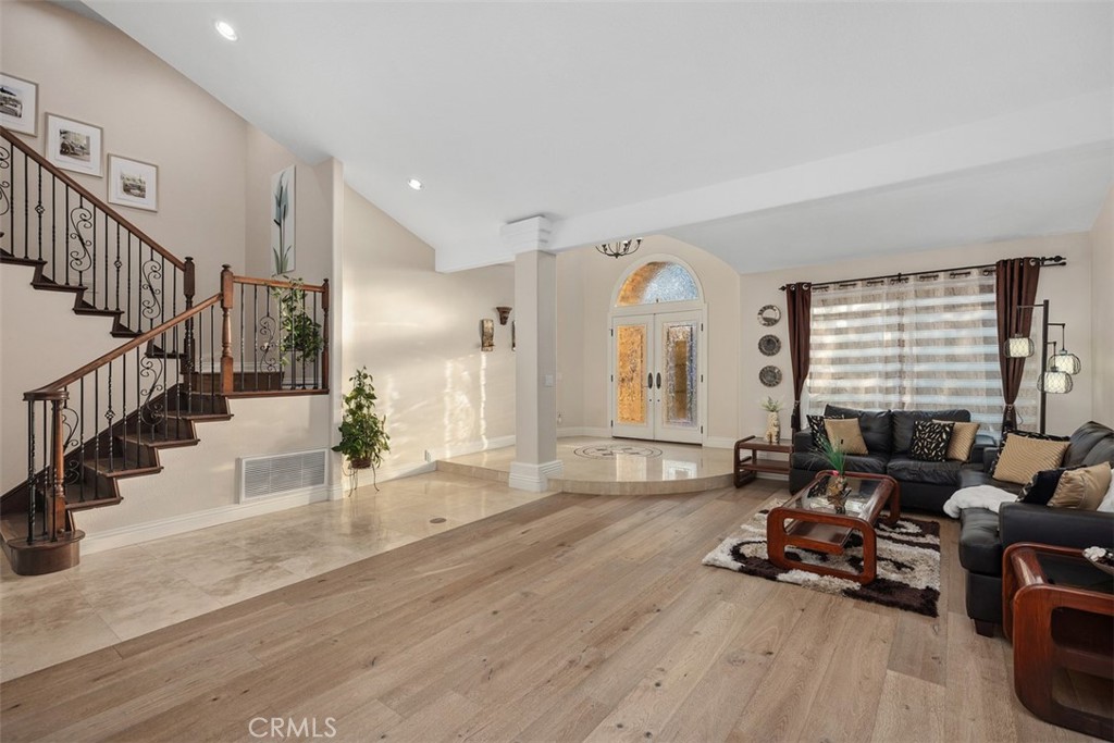 MLS #OC25176261 image #6