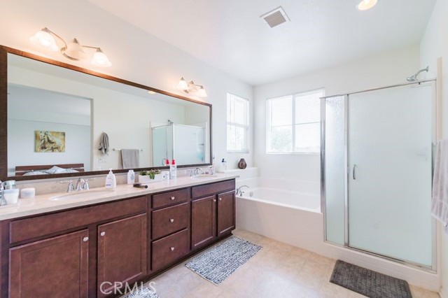 MLS #OC25176382 image #14