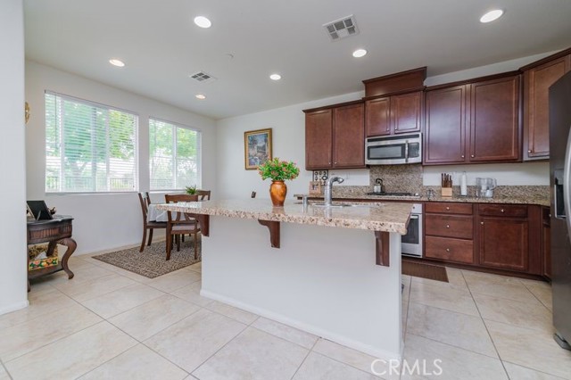 MLS #OC25176382 image #8