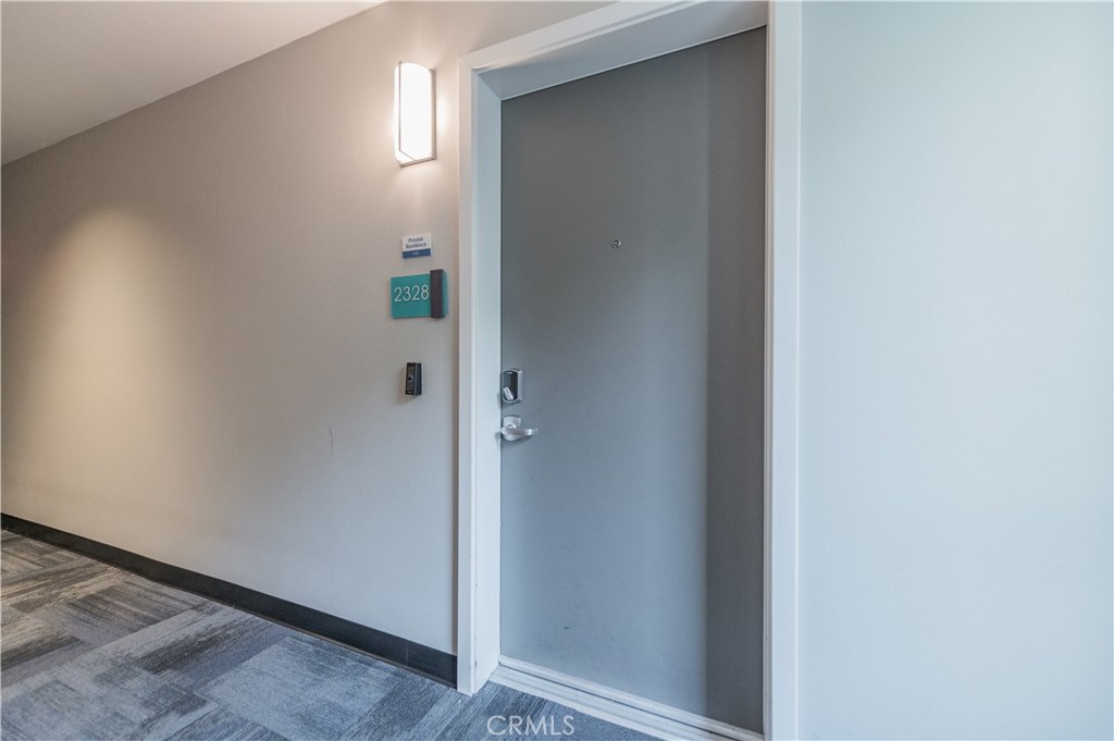 MLS #OC25176441 image #1