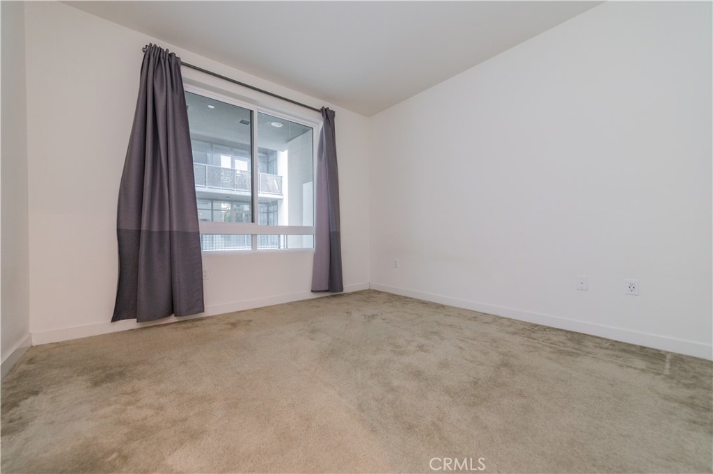 MLS #OC25176441 image #19